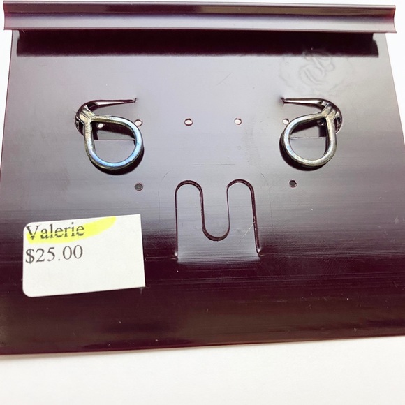 Premier Designs Valerie Crystal Clip-on Convert Pierced Earrings - Picture 2 of 13